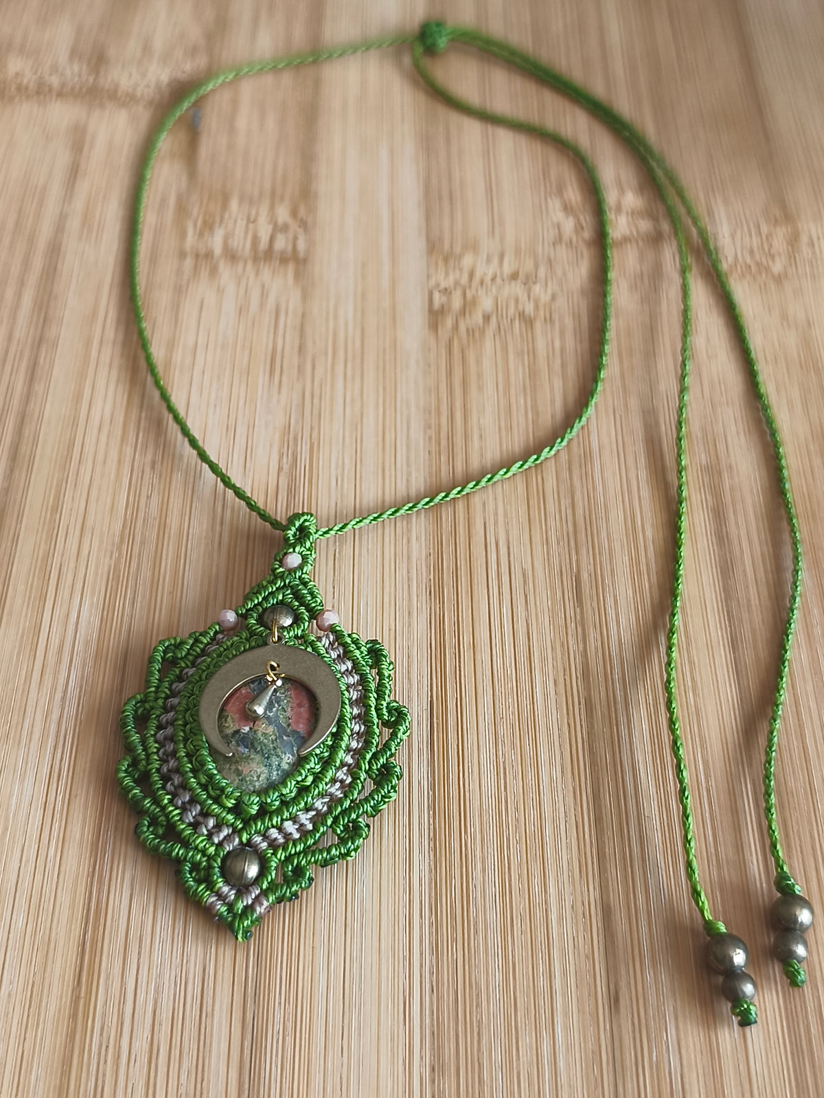 Makramee-Kette „Waldmond“